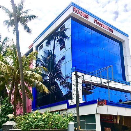 Pleasant Inn Kochi Exteriér fotografie